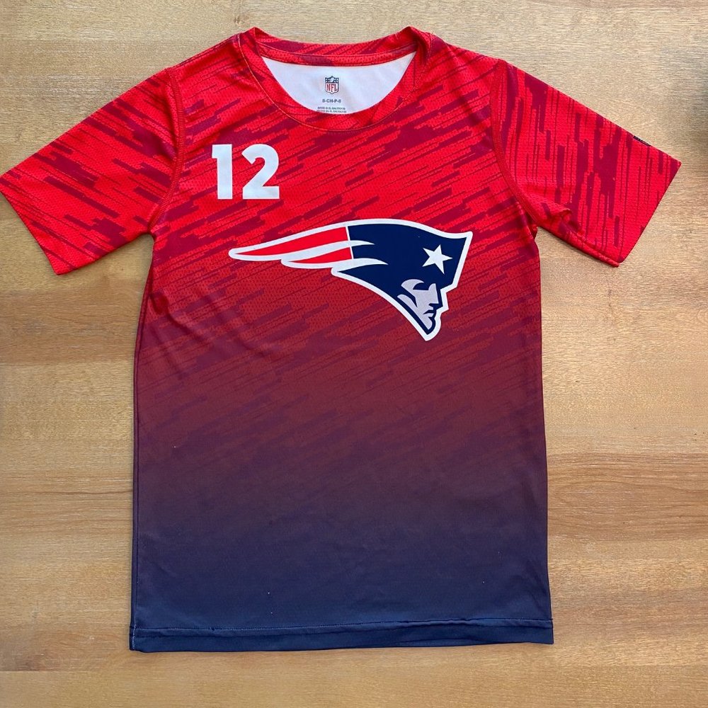Patriots Tom Brady #12 NFL Short Sleeve TShirt Youth Size Small (8)